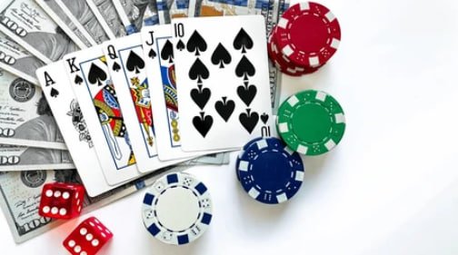 MMKJLVIP Sportsbook တွင် ဘောလုံးပြိုင်ပွဲများကို တိုက်ရိုက်လောင်းကစားနေသောမြင်ကွင်း